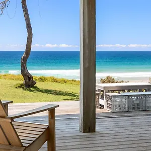 https://saltwater-beach-house.queenslandhotels.net